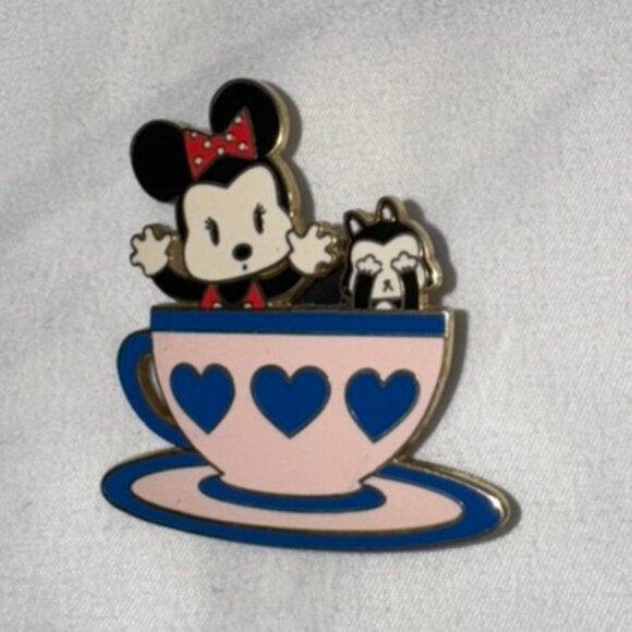 EUC, Disney Go Minnie and Cat in Teacup Pin, Minnie Mouse + Figaro, Pink Black - Picture 4 of 12